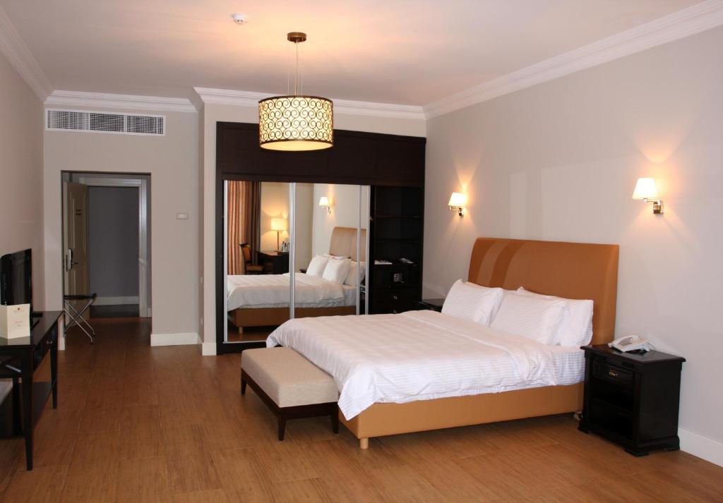 Hotel & Casino President Batumi Quarto foto