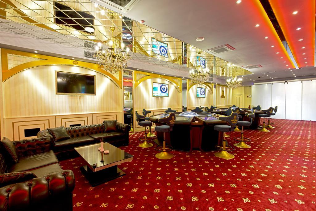 Hotel & Casino President Batumi Exterior foto